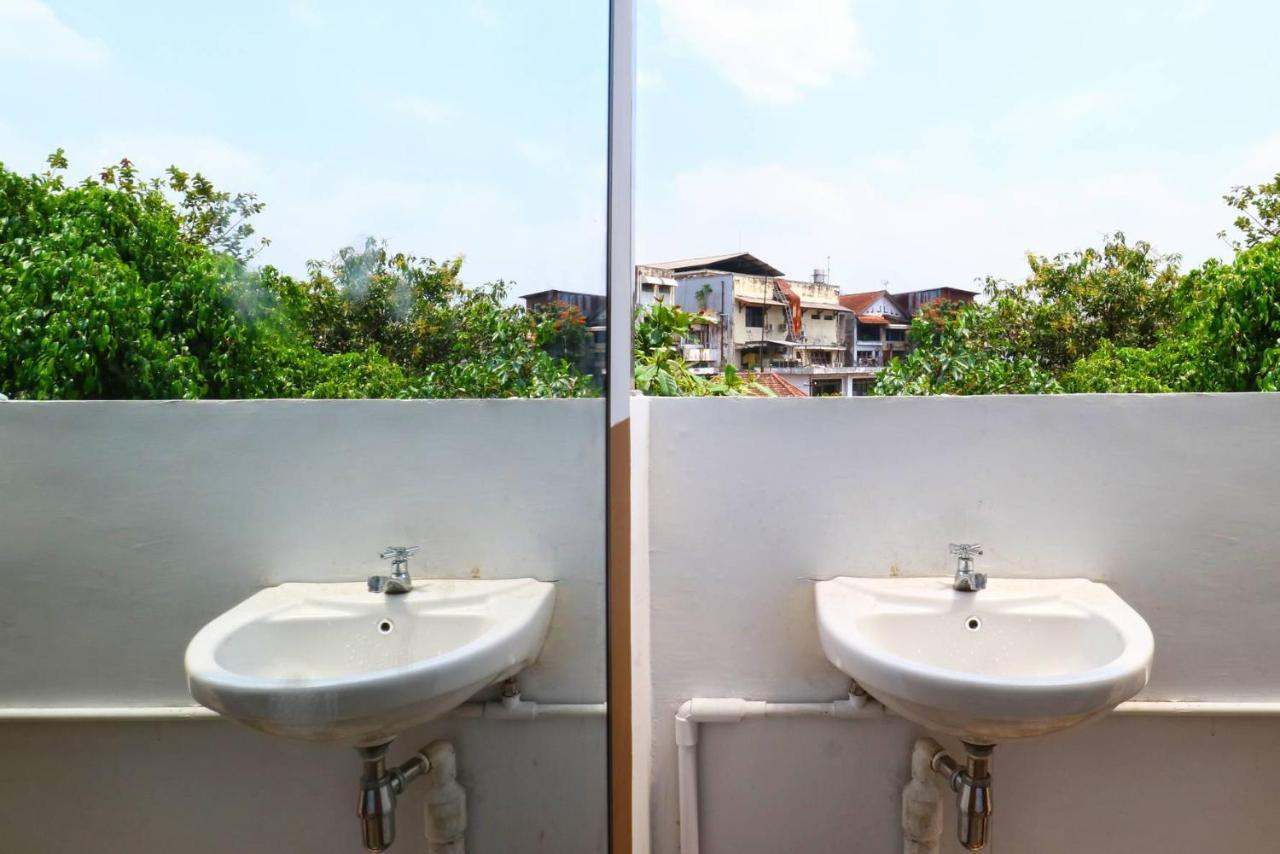 Pondok Backpacker City Square Malang Kültér fotó